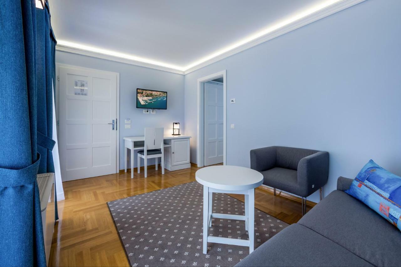 Hotel Domino Opatija Exteriör bild