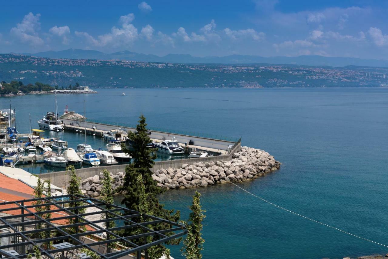Hotel Domino Opatija Exteriör bild