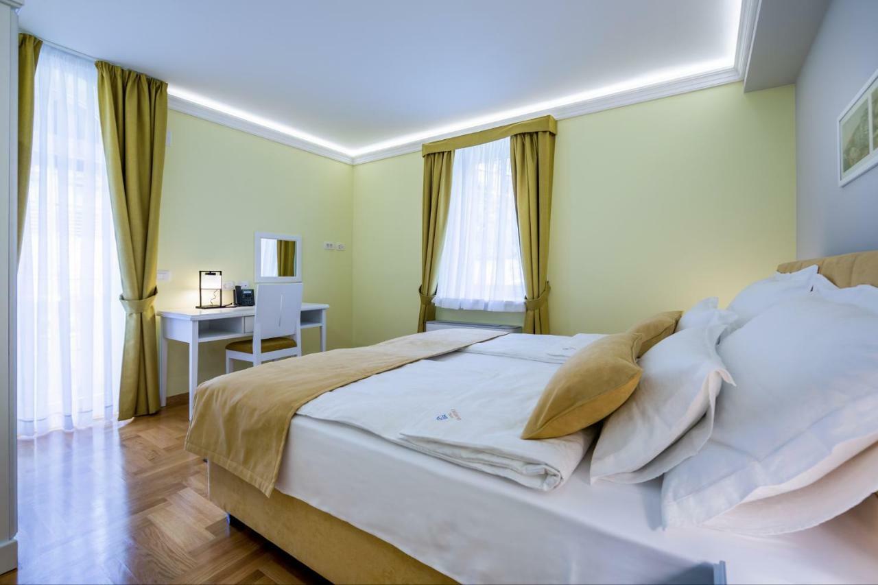 Hotel Domino Opatija Exteriör bild